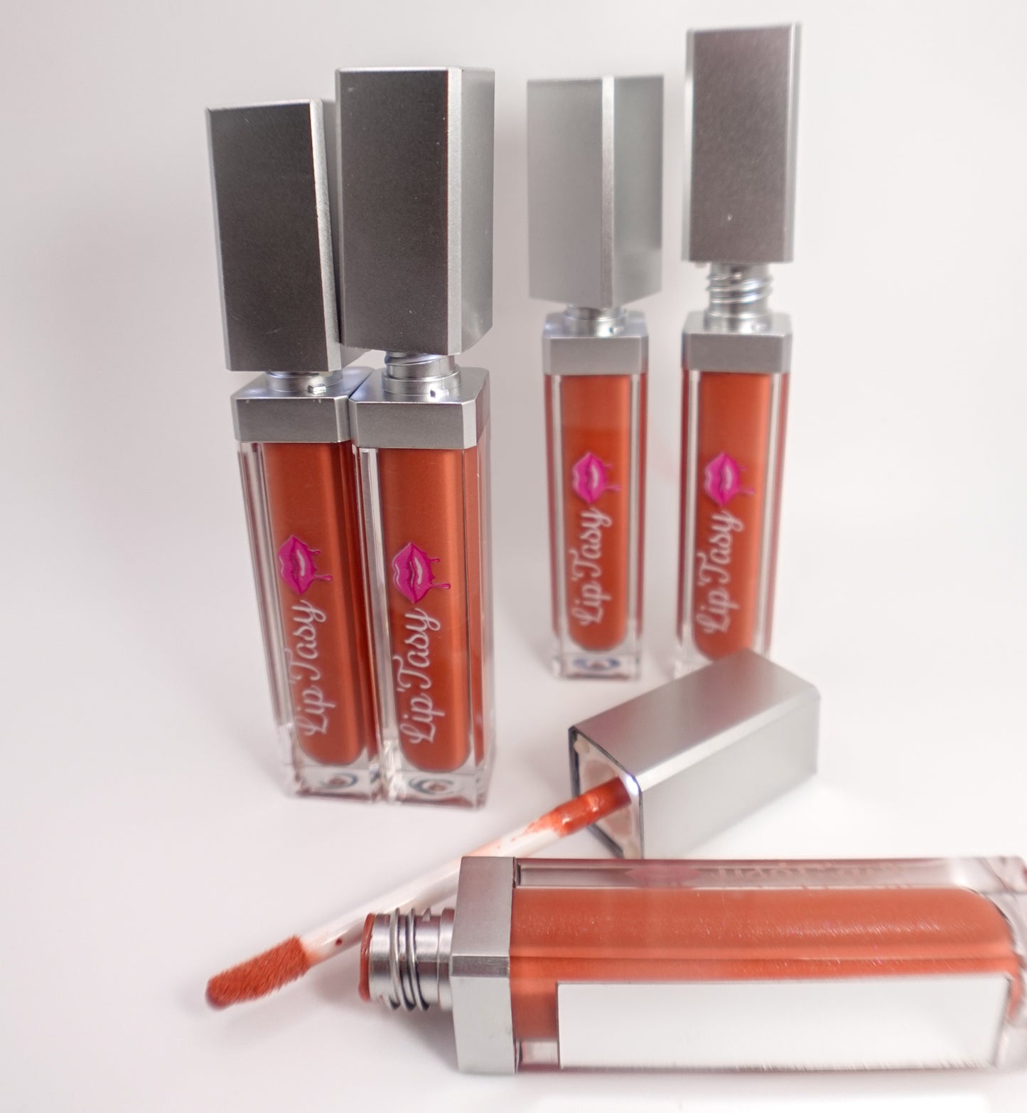 🍓 Berry Nude – Mauve-Natural Cream Gloss (Mirror + Light )